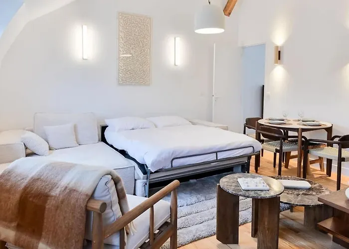 Hyper Centre - 4 Pers - 1 Min Place Morny *