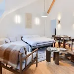 Hyper Centre - 4 Pers - 1 Min Place Morny *