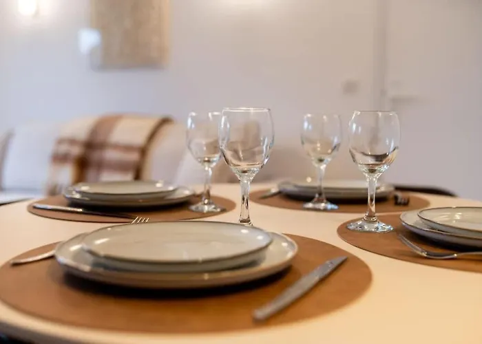 Hyper Centre - 4 Pers - 1 Min Place Morny